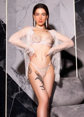 Алина