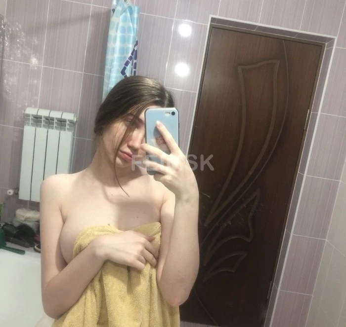 Оля